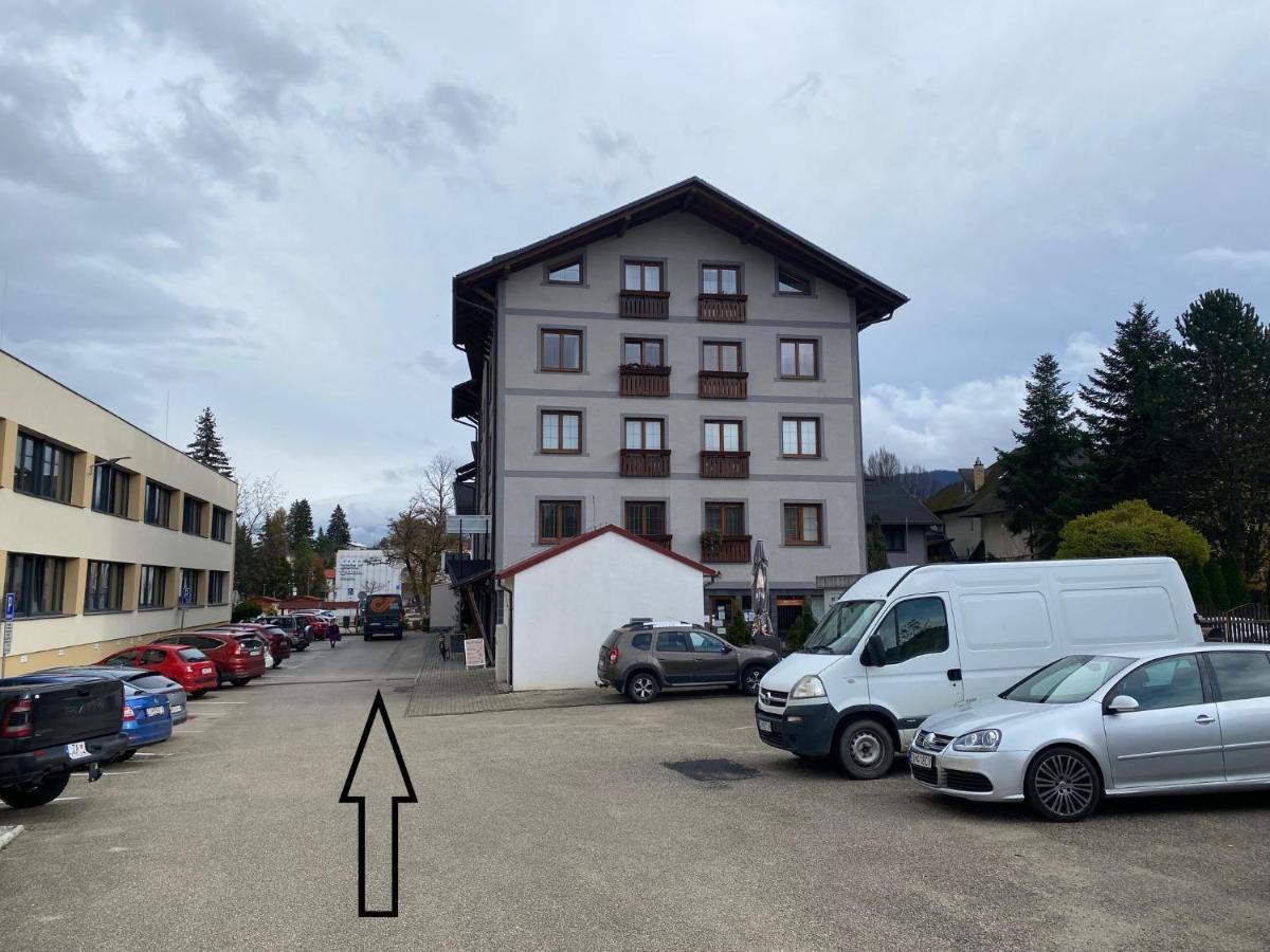 Apartman Posta Rajecke Teplice Exterior photo